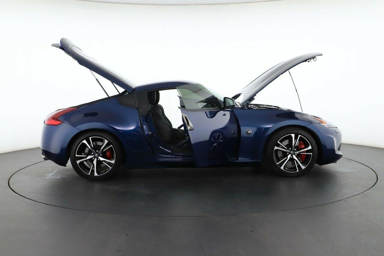 Nissan 370z image 2