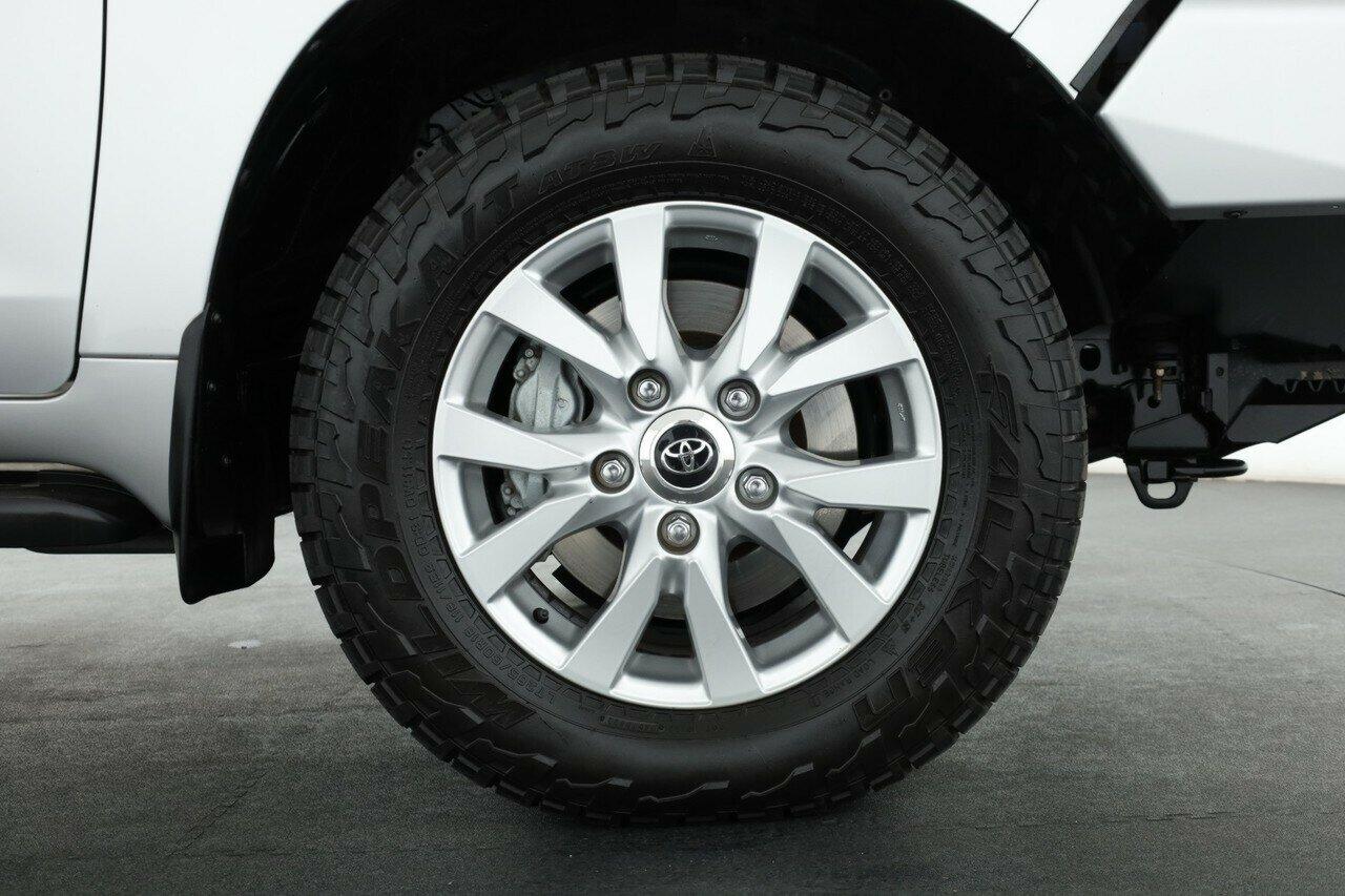 Toyota Landcruiser image 4