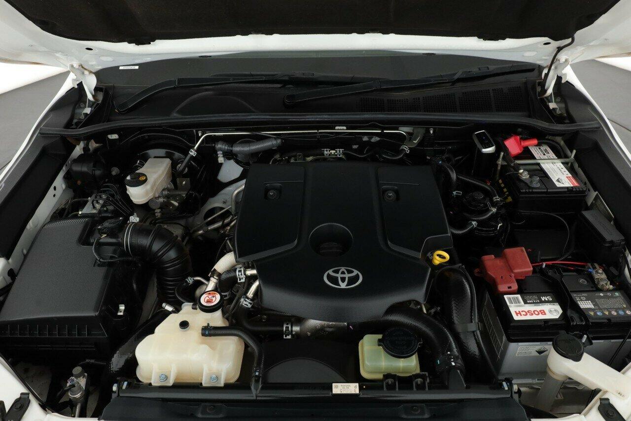 Toyota Hilux image 3