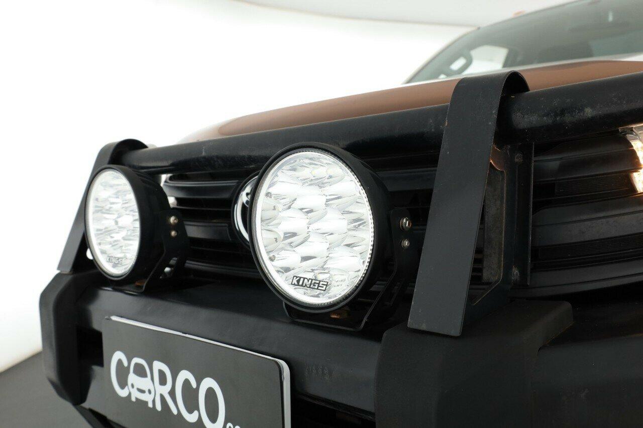 Toyota Hilux image 4