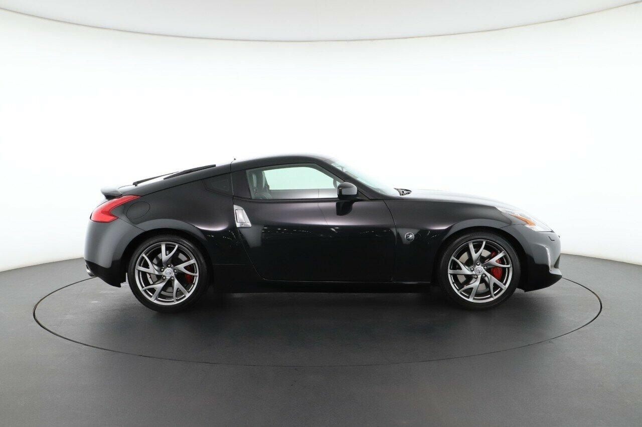 Nissan 370z image 2