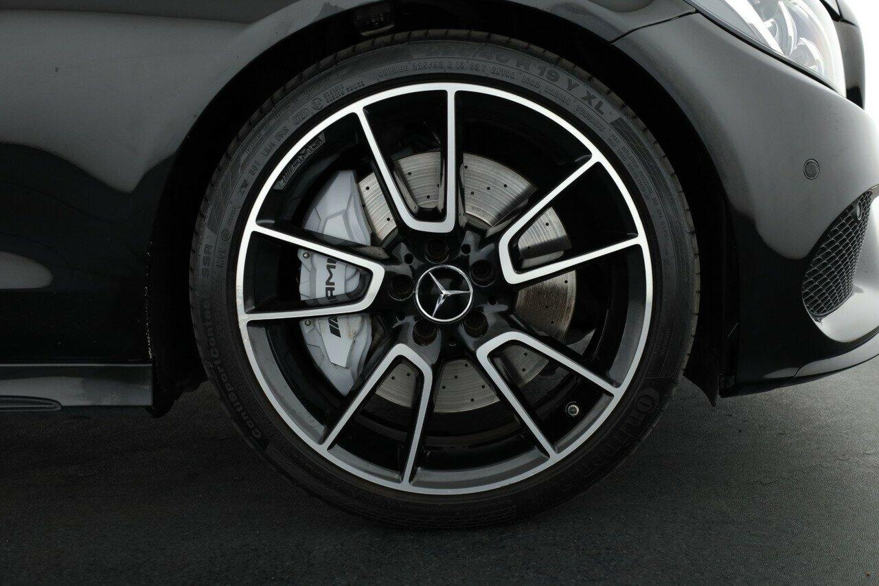 Mercedes Benz C-class image 4