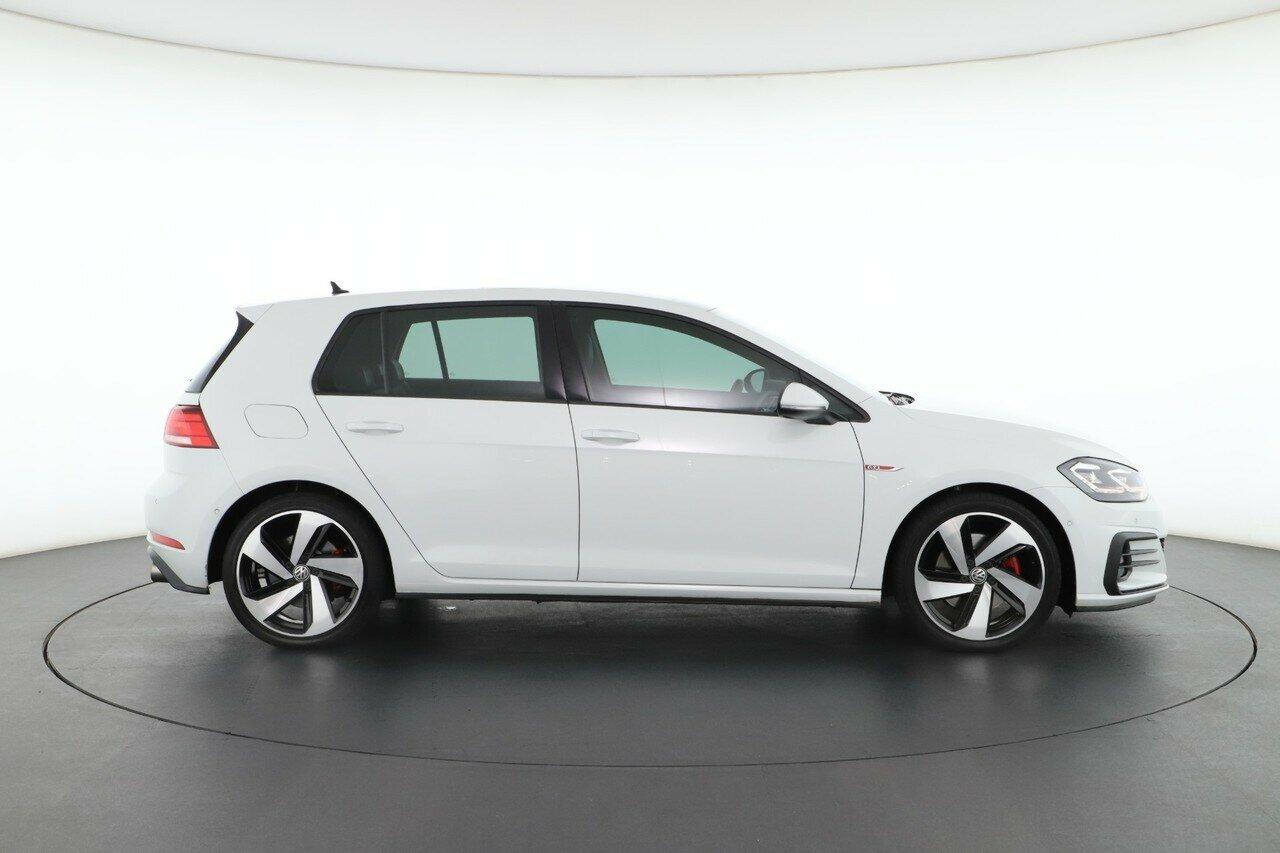 Volkswagen Golf image 3