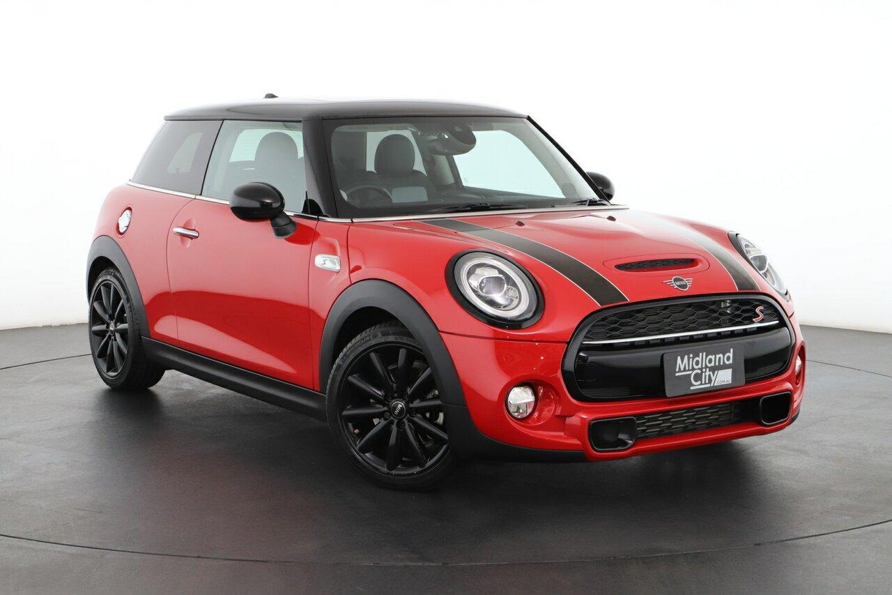 Mini Hatch image 1