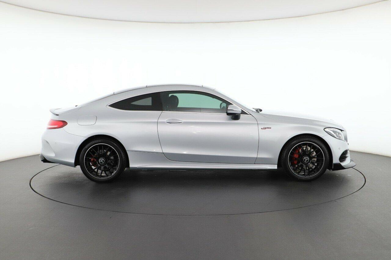 Mercedes Benz C-class image 2