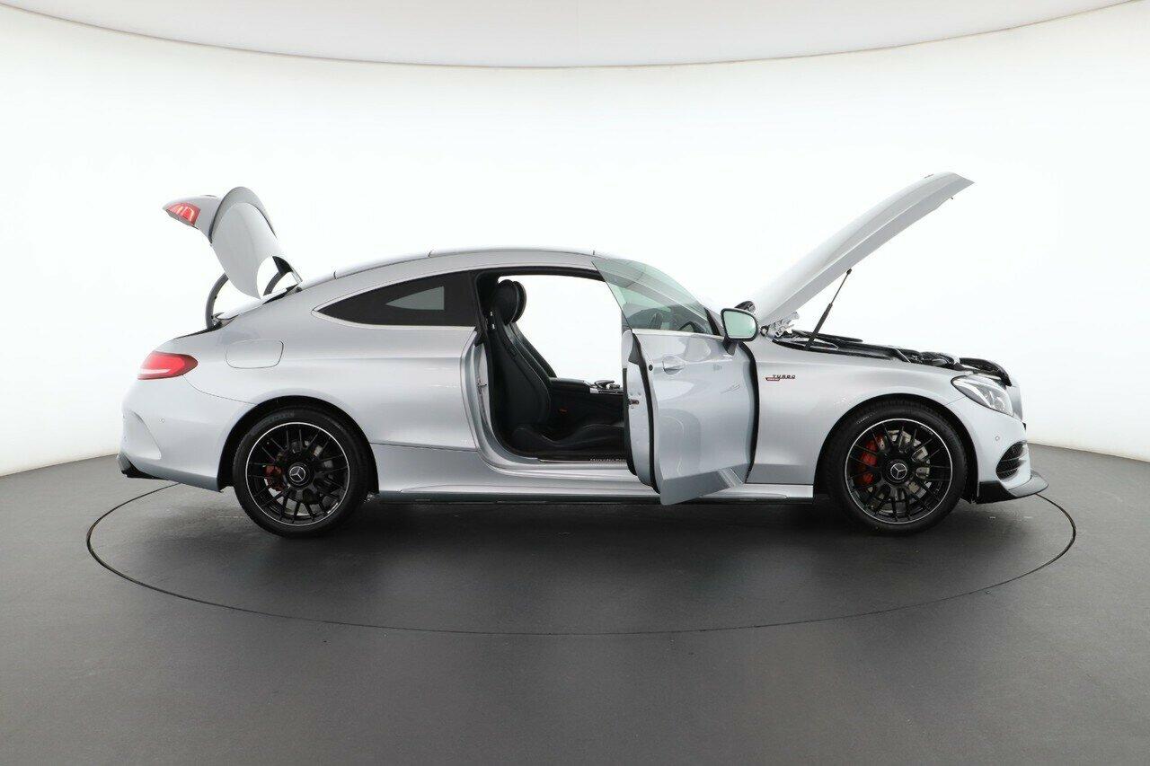 Mercedes Benz C-class image 3