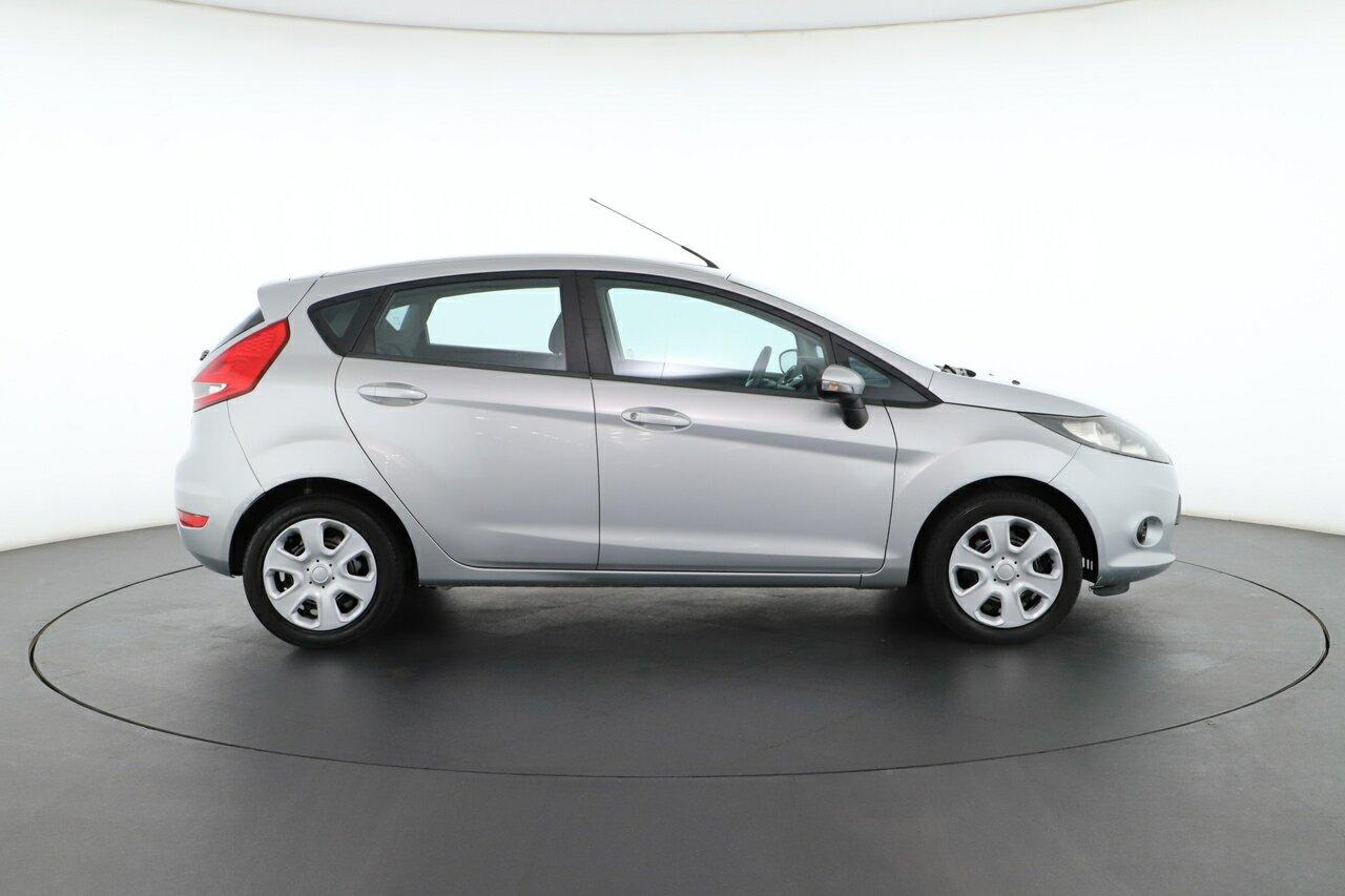 Ford Fiesta image 2