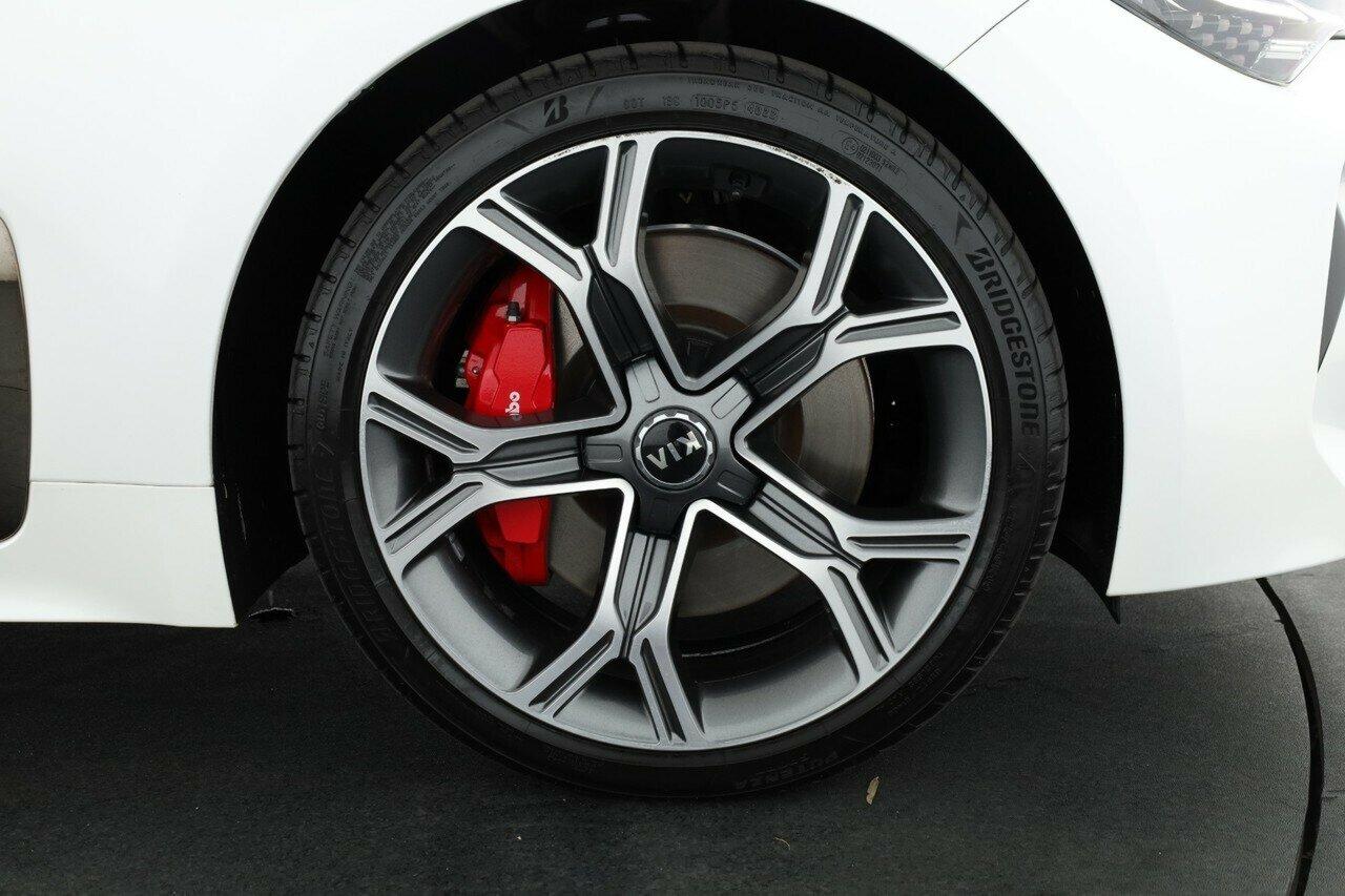 Kia Stinger image 3