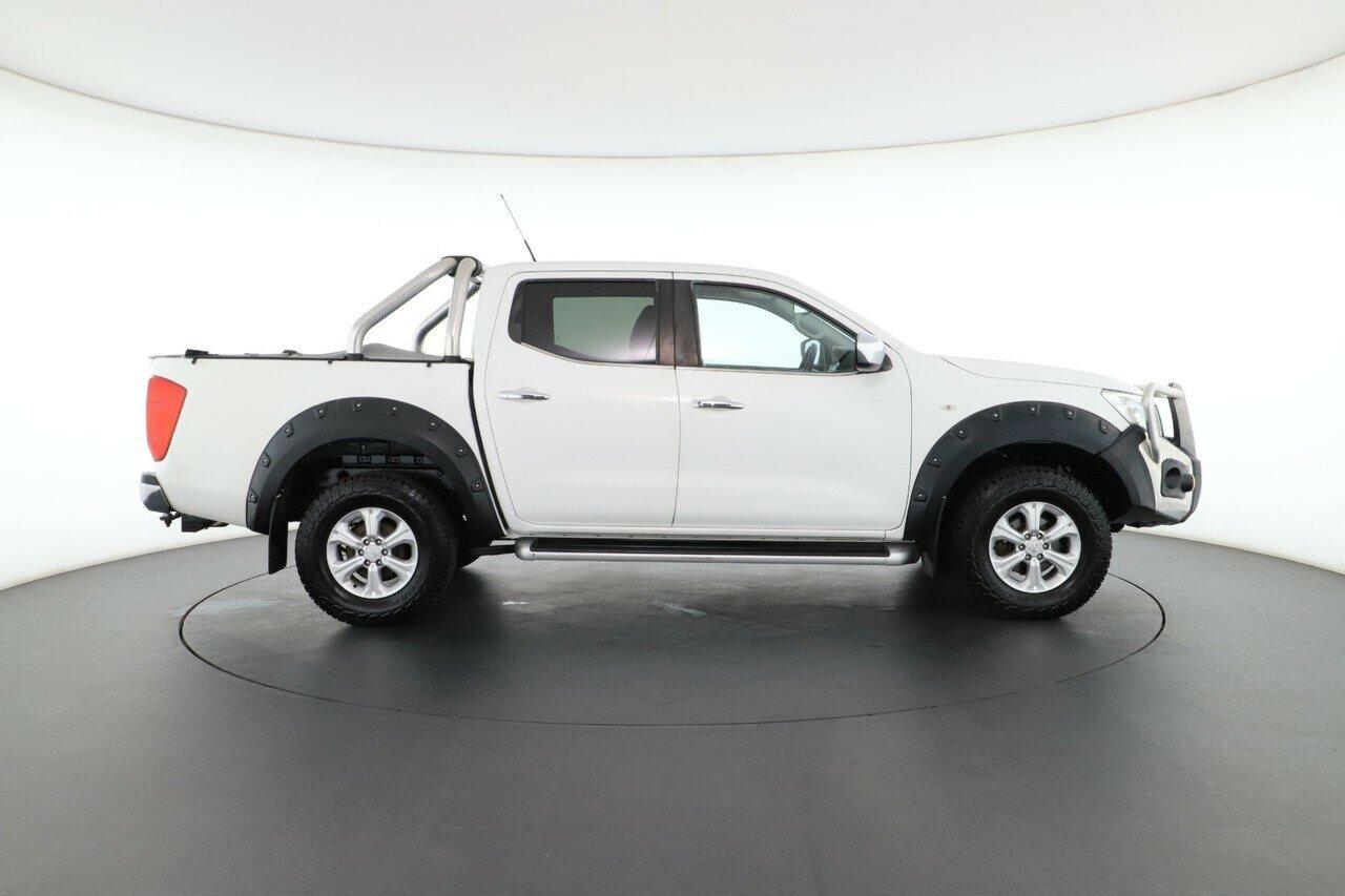 Nissan Navara image 2
