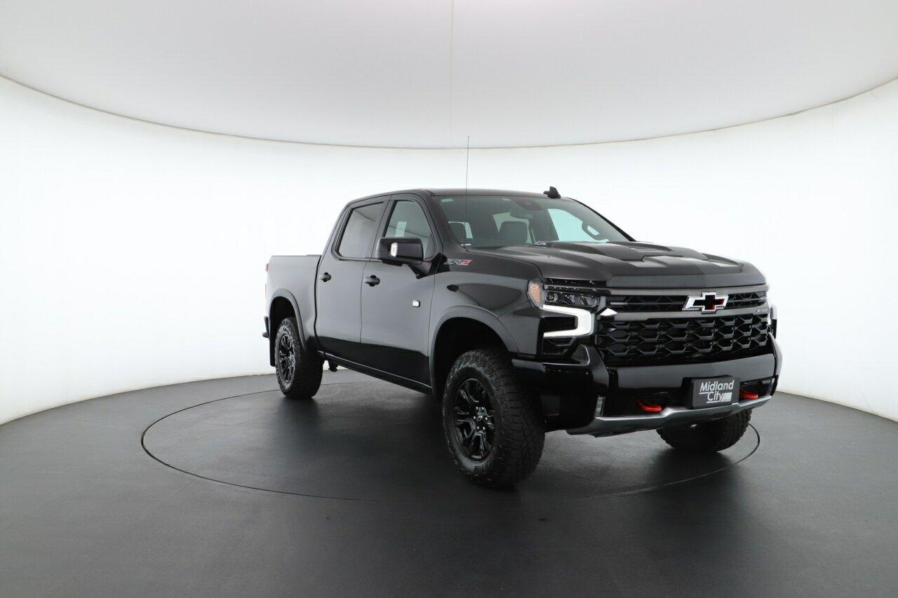 Chevrolet Silverado image 4