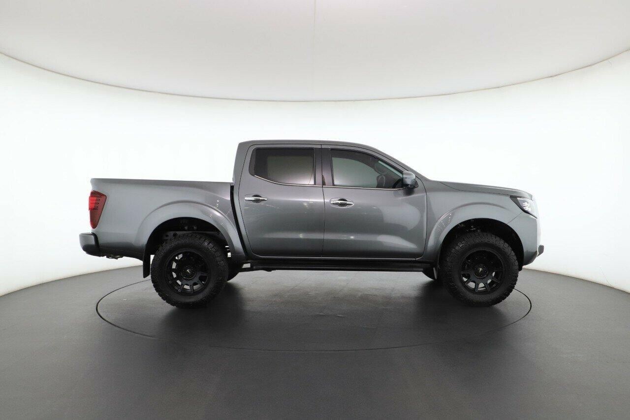 Nissan Navara image 2