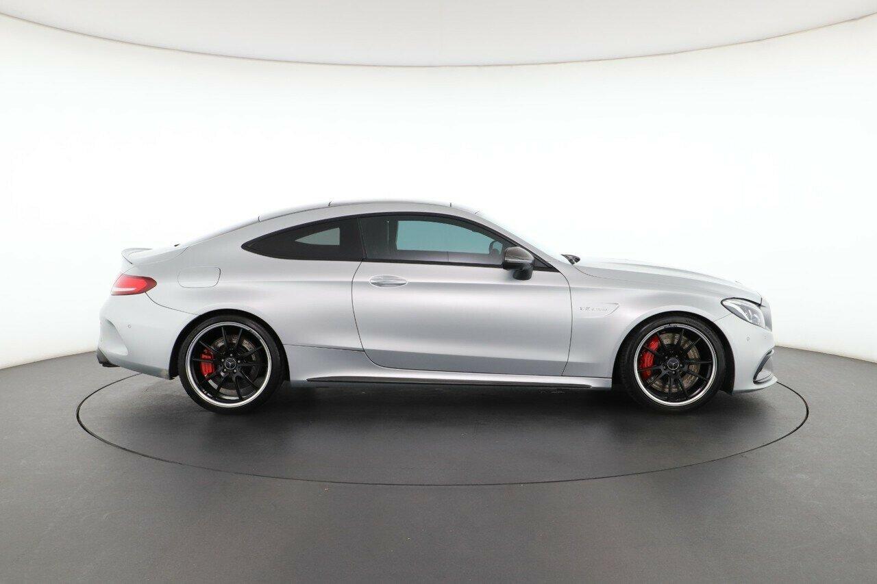 Mercedes Benz C-class image 3