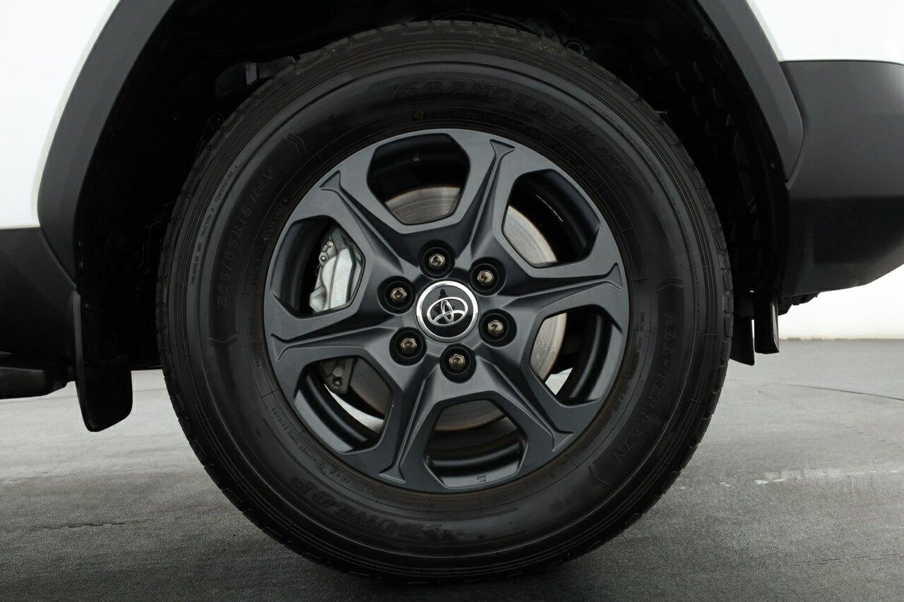Toyota Landcruiser image 3