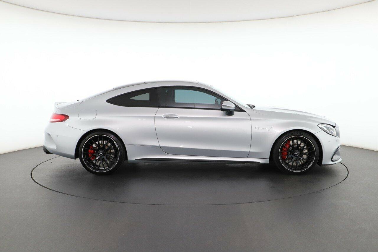 Mercedes Benz C-class image 3