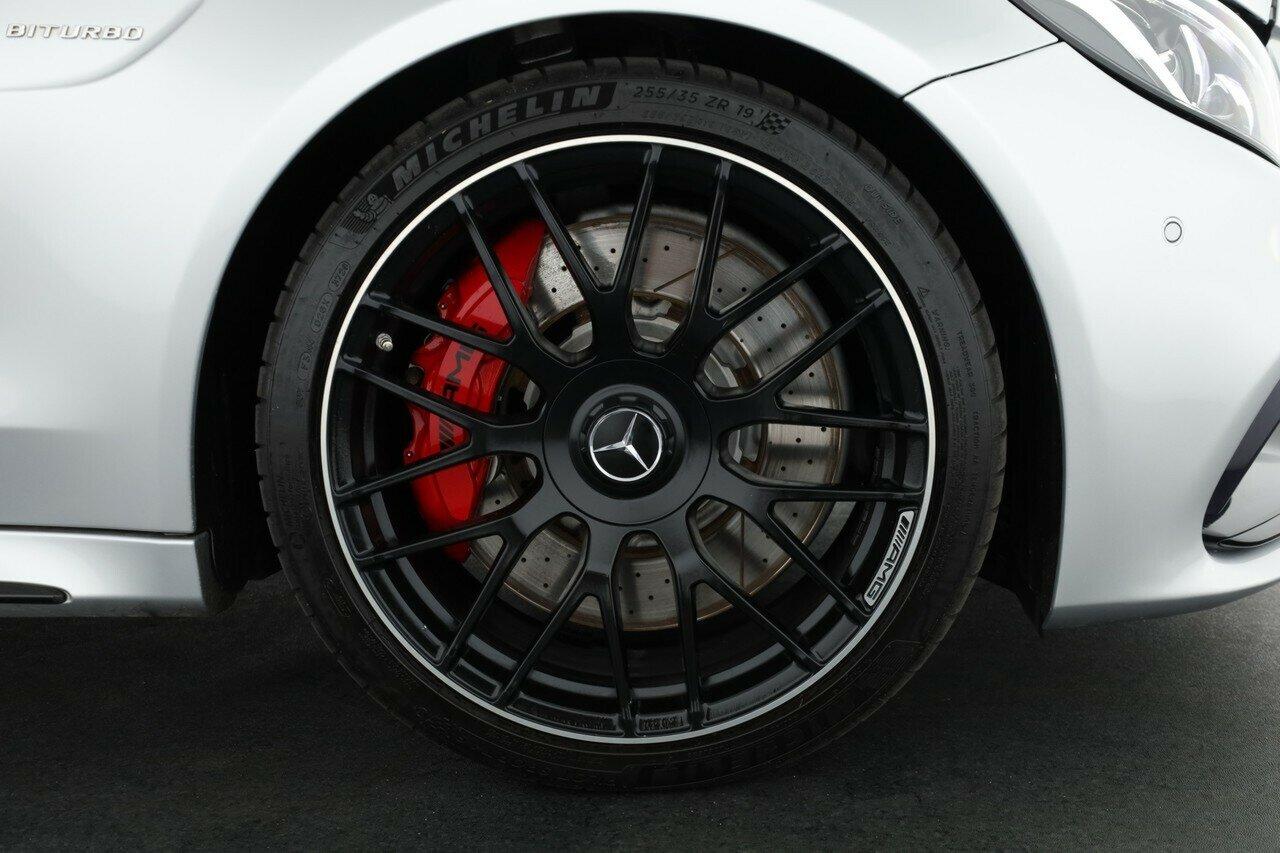 Mercedes Benz C-class image 4