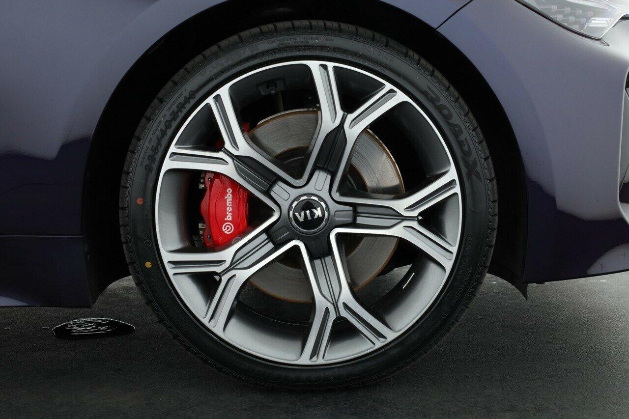 Kia Stinger image 3