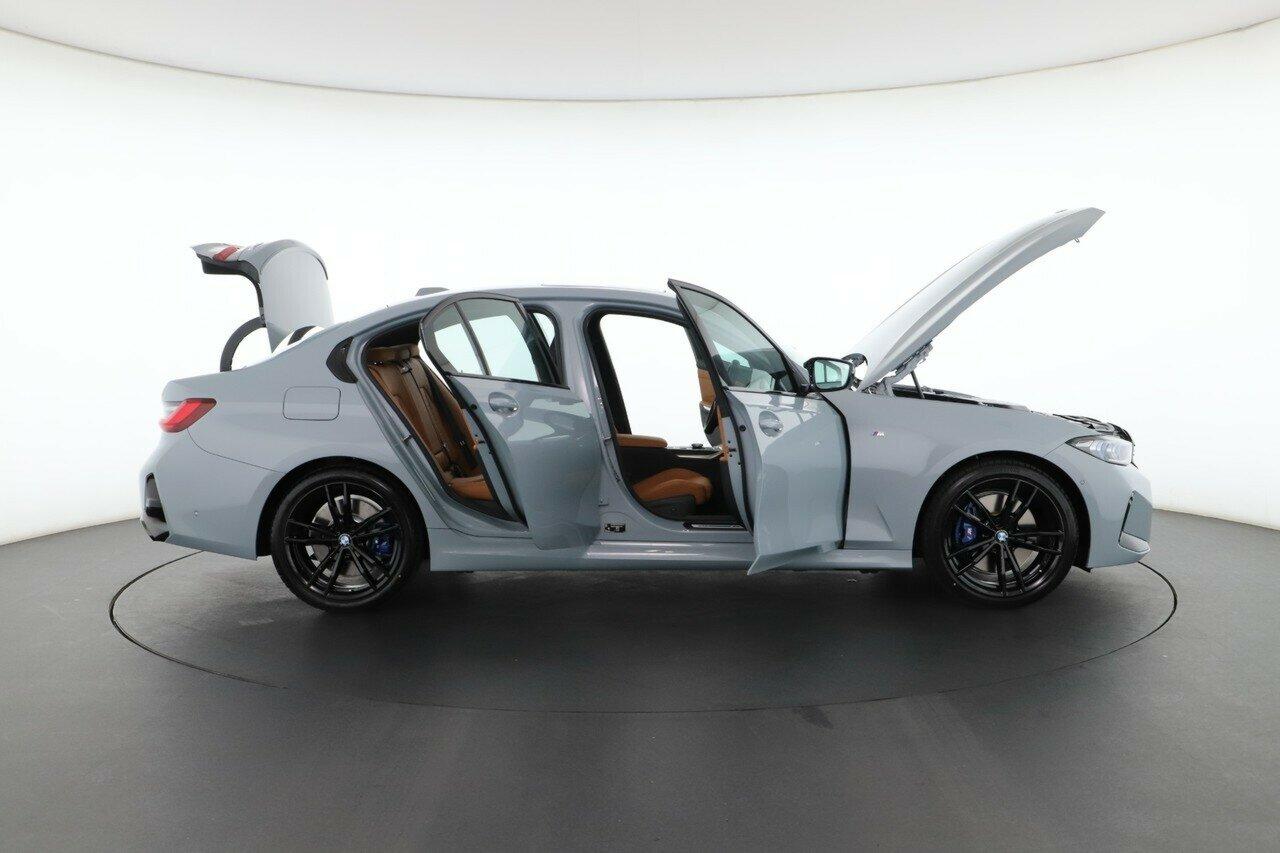 BMW 3 Series image 3
