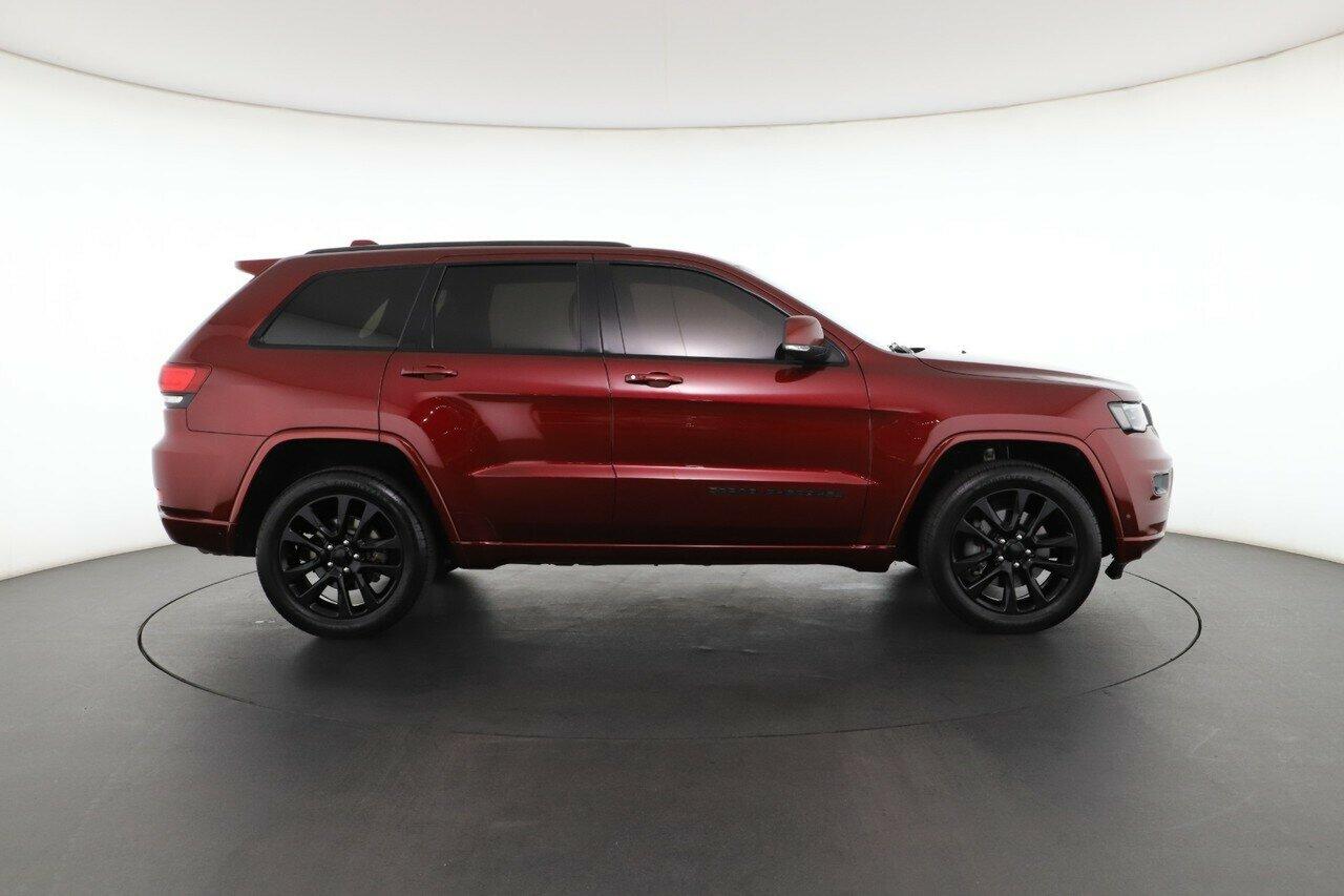 Jeep Grand Cherokee image 3