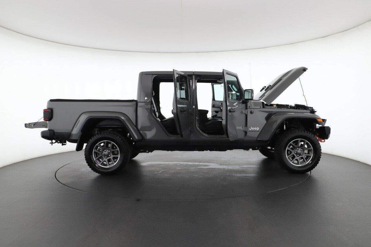 Jeep Gladiator image 2