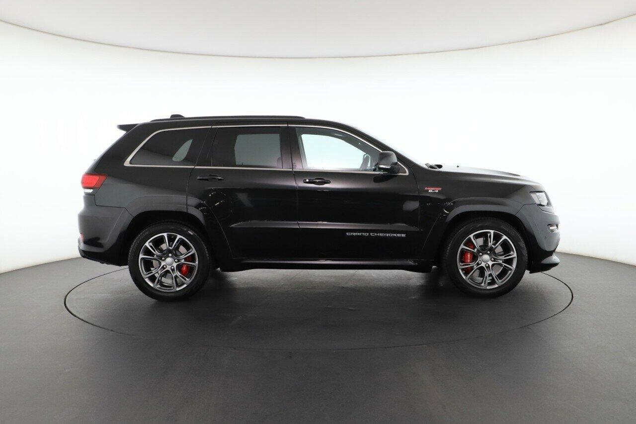 Jeep Grand Cherokee image 2