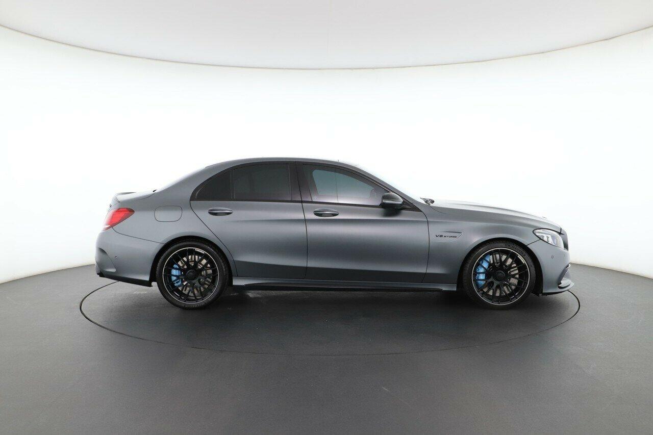 Mercedes Benz C-class image 3