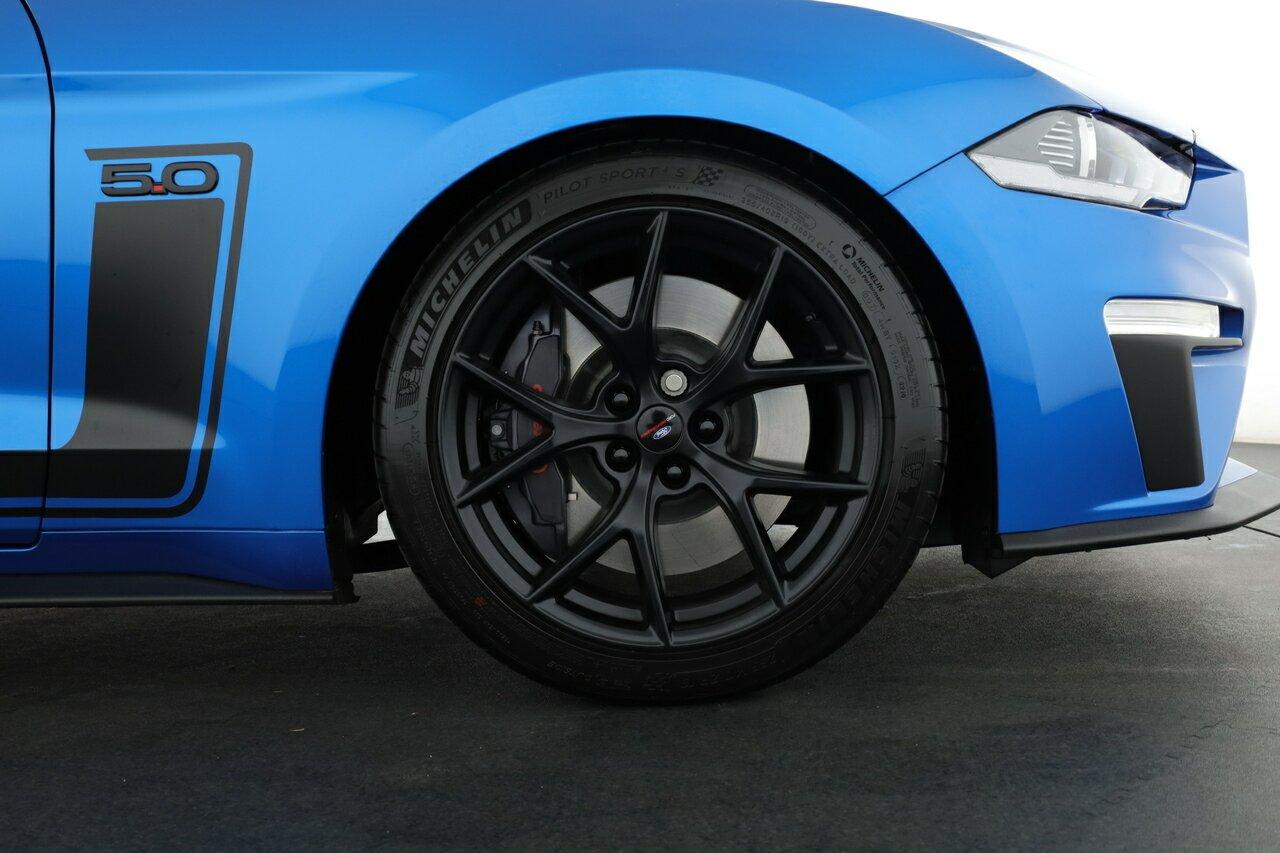 Ford Mustang image 3
