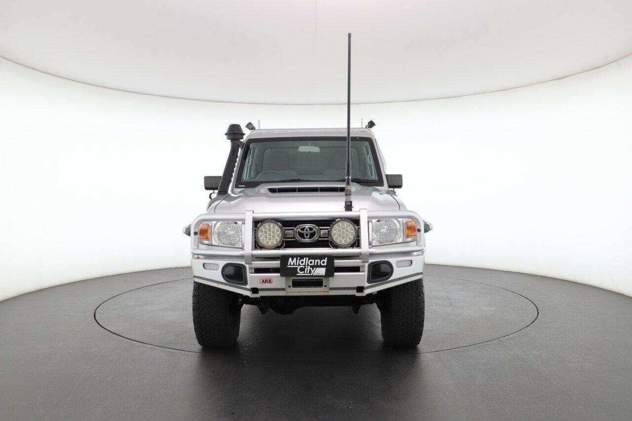 Toyota Landcruiser image 4