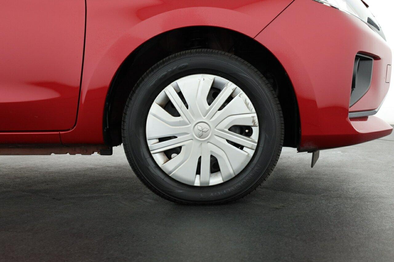 Mitsubishi Mirage image 3
