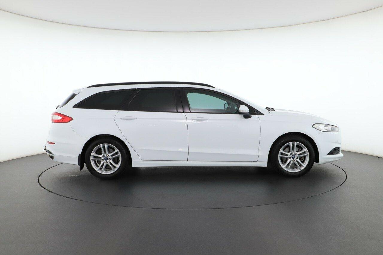 Ford Mondeo image 3