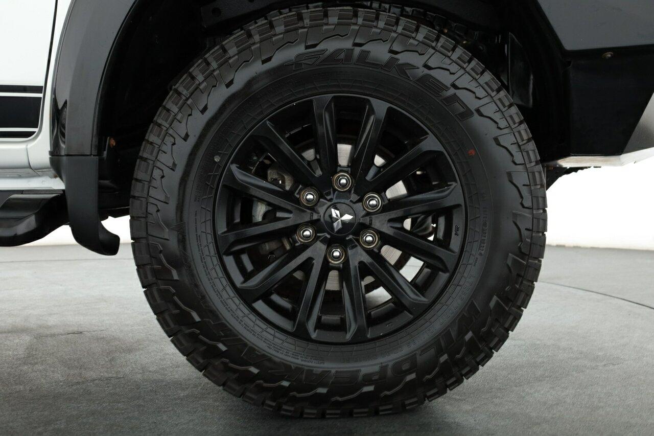 Mitsubishi Triton image 3