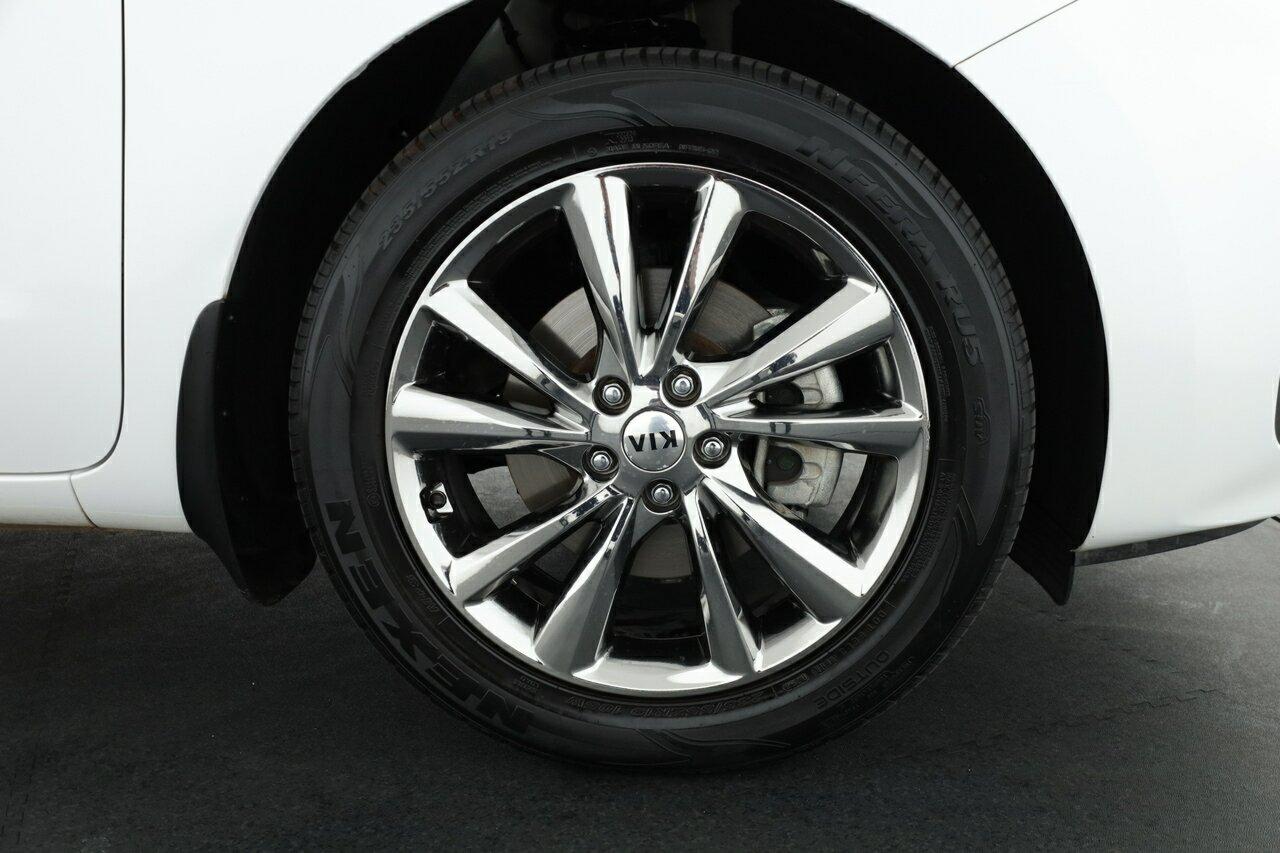 Kia Carnival image 3