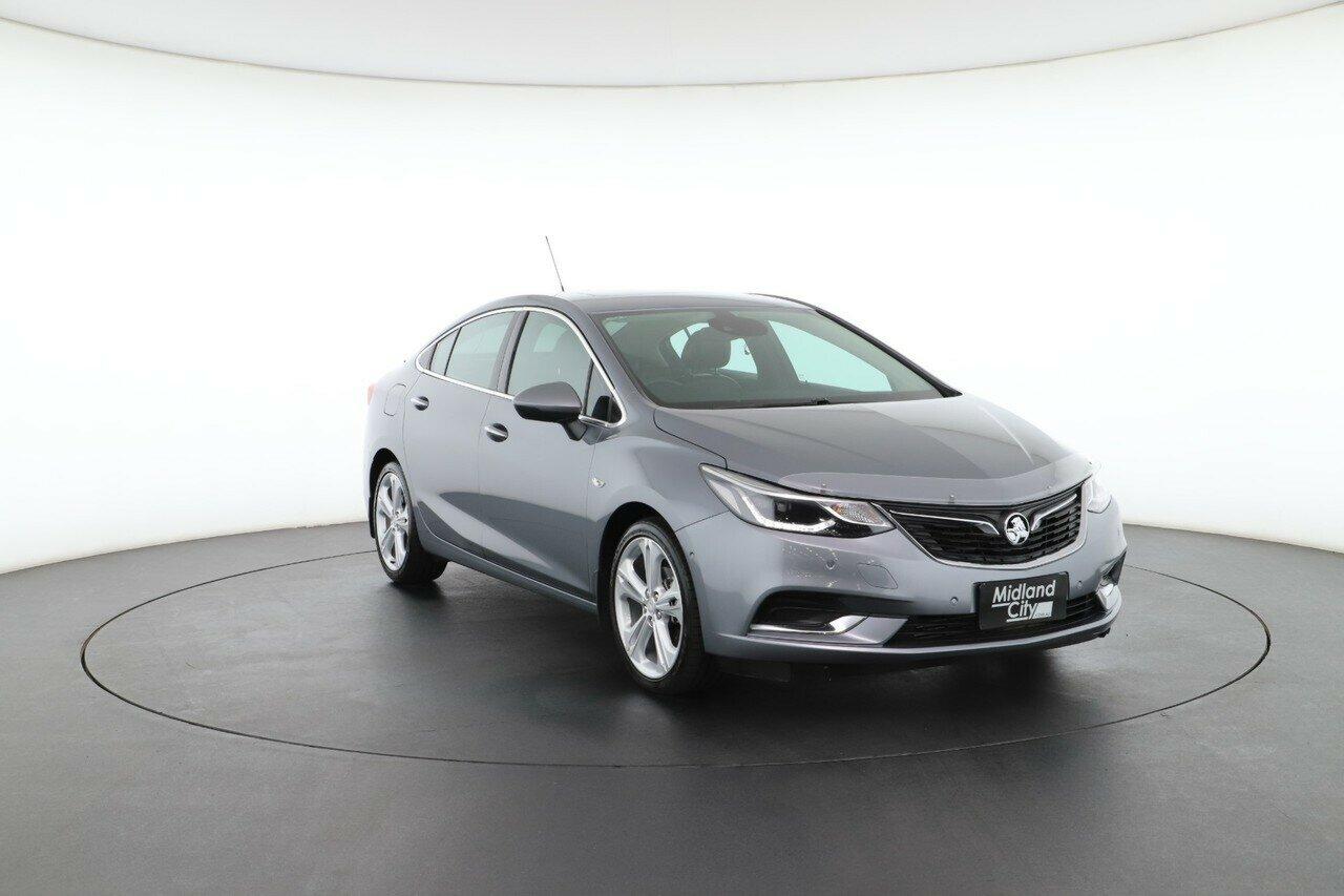 Holden Astra image 4