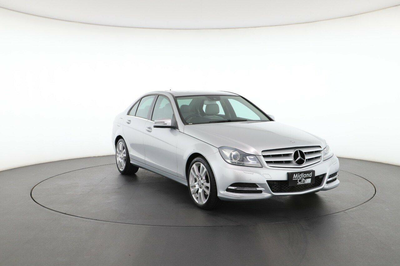 Mercedes Benz C-class image 4