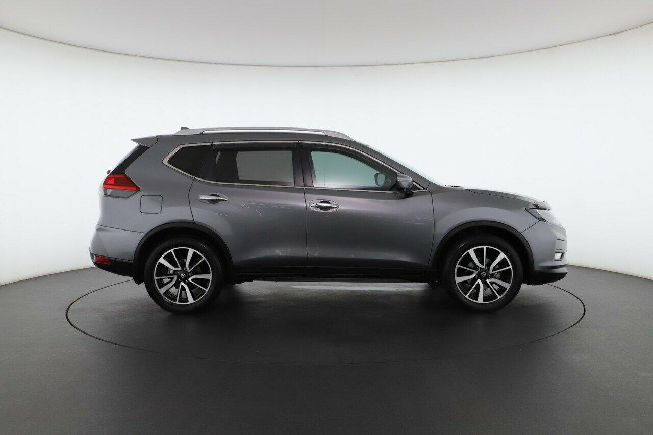 Nissan X-trail image 2