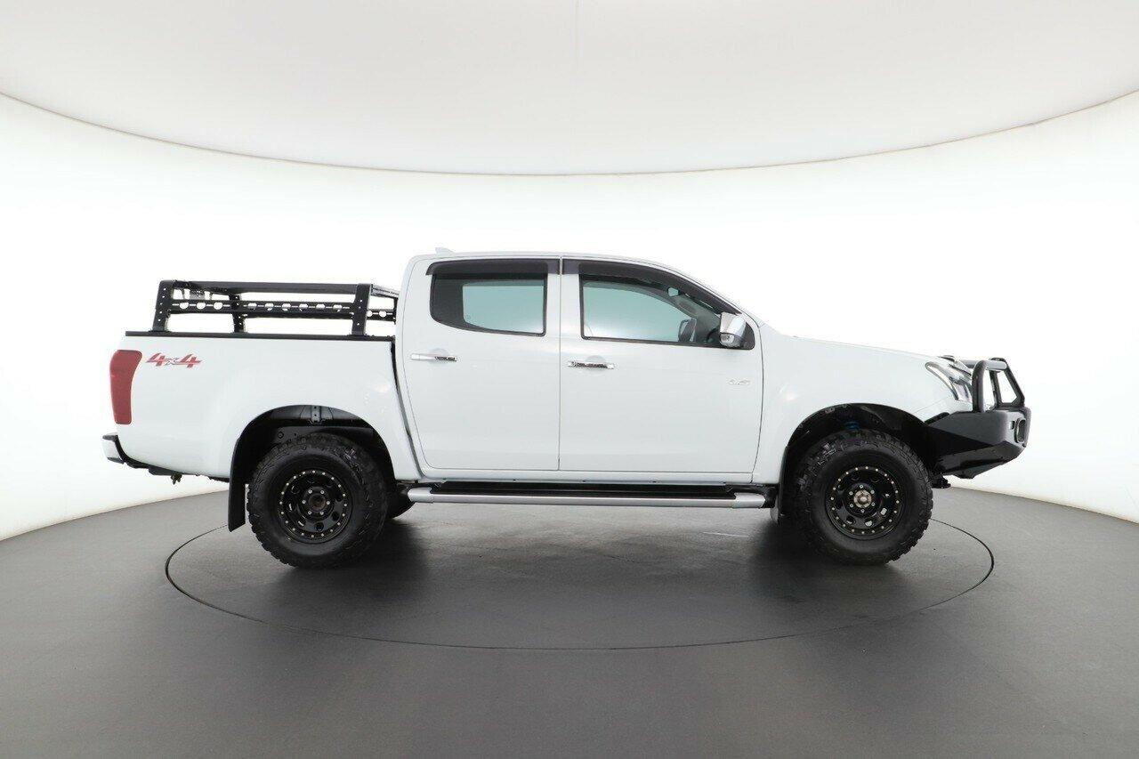Isuzu D-max image 2