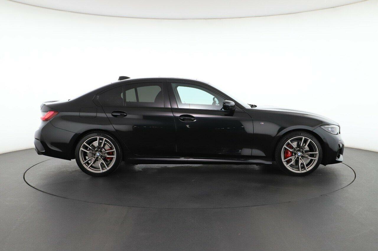 BMW 3 Series image 2