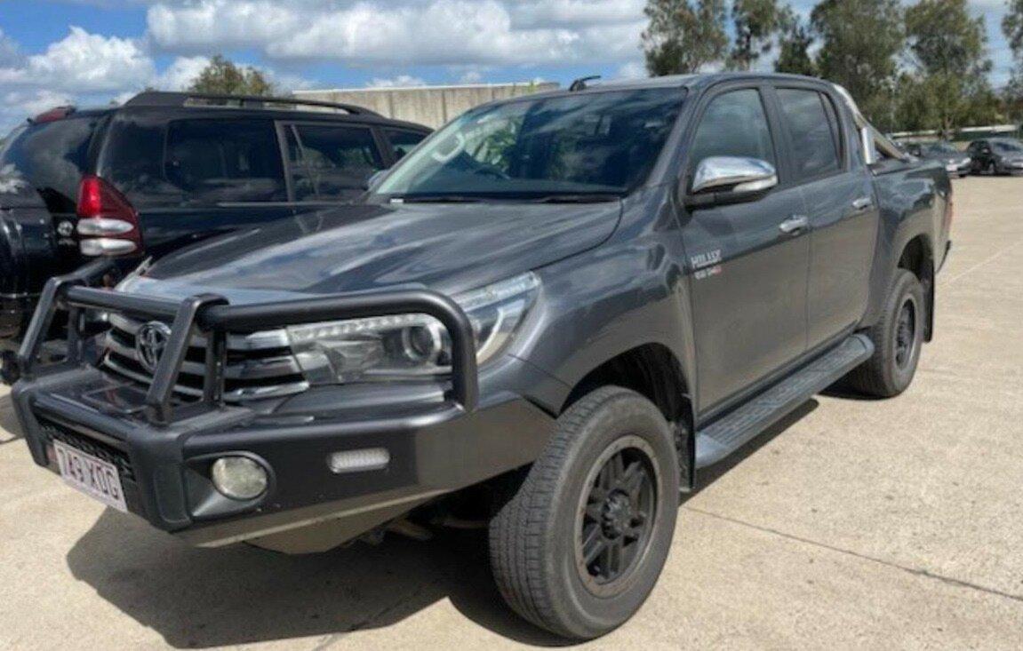 Toyota Hilux image 1