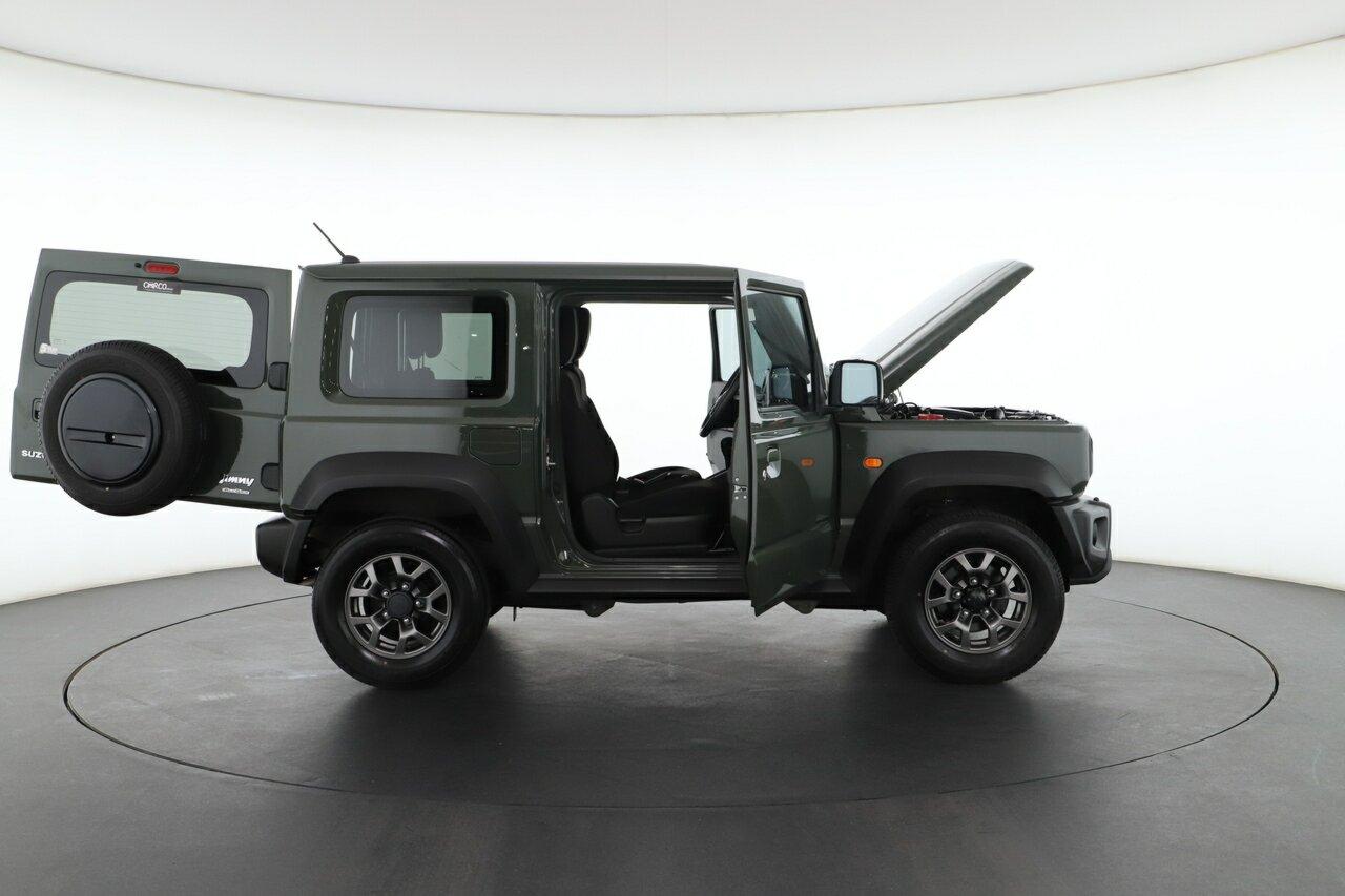 Suzuki Jimny image 2
