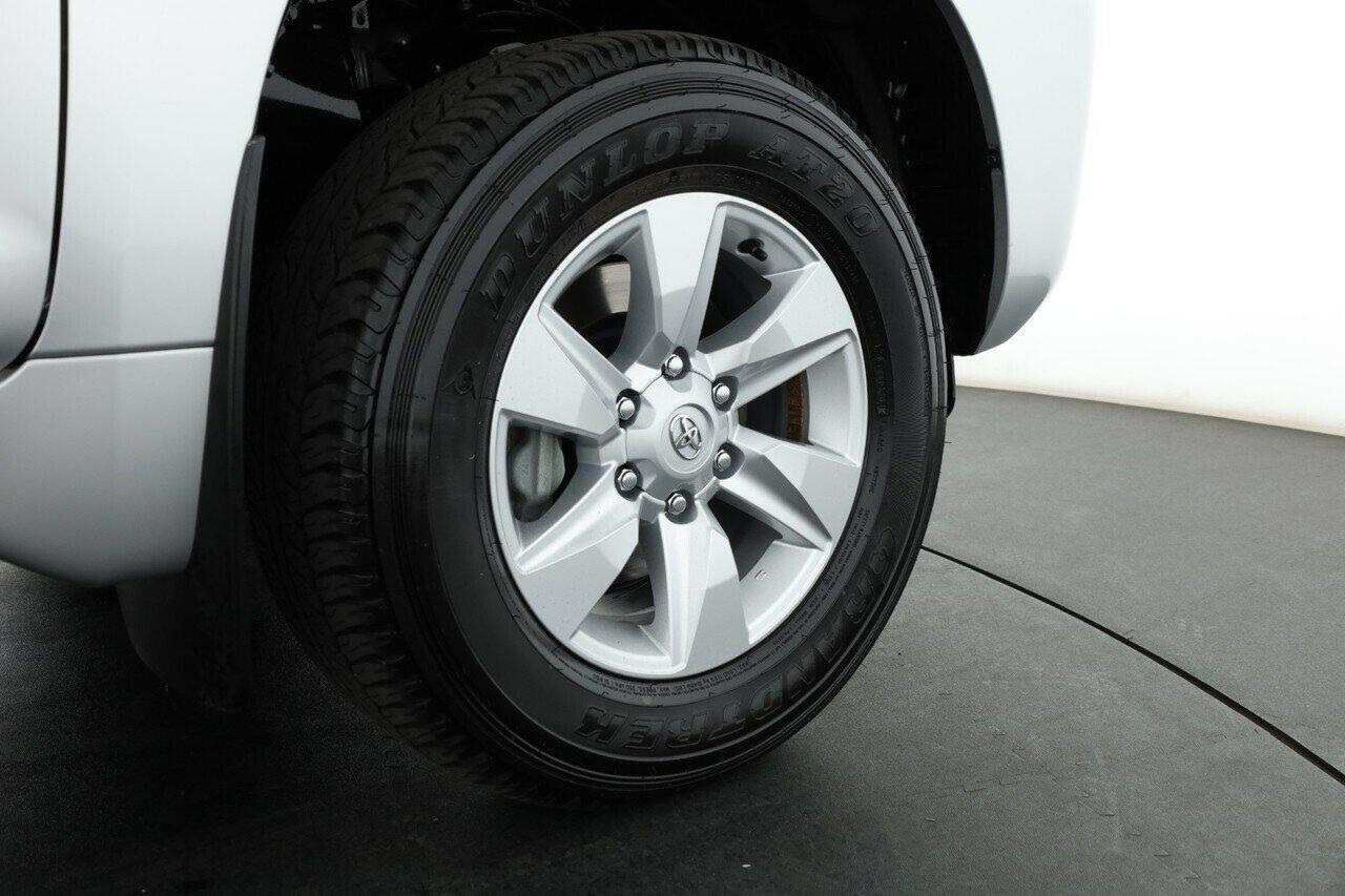 Toyota Landcruiser Prado image 4