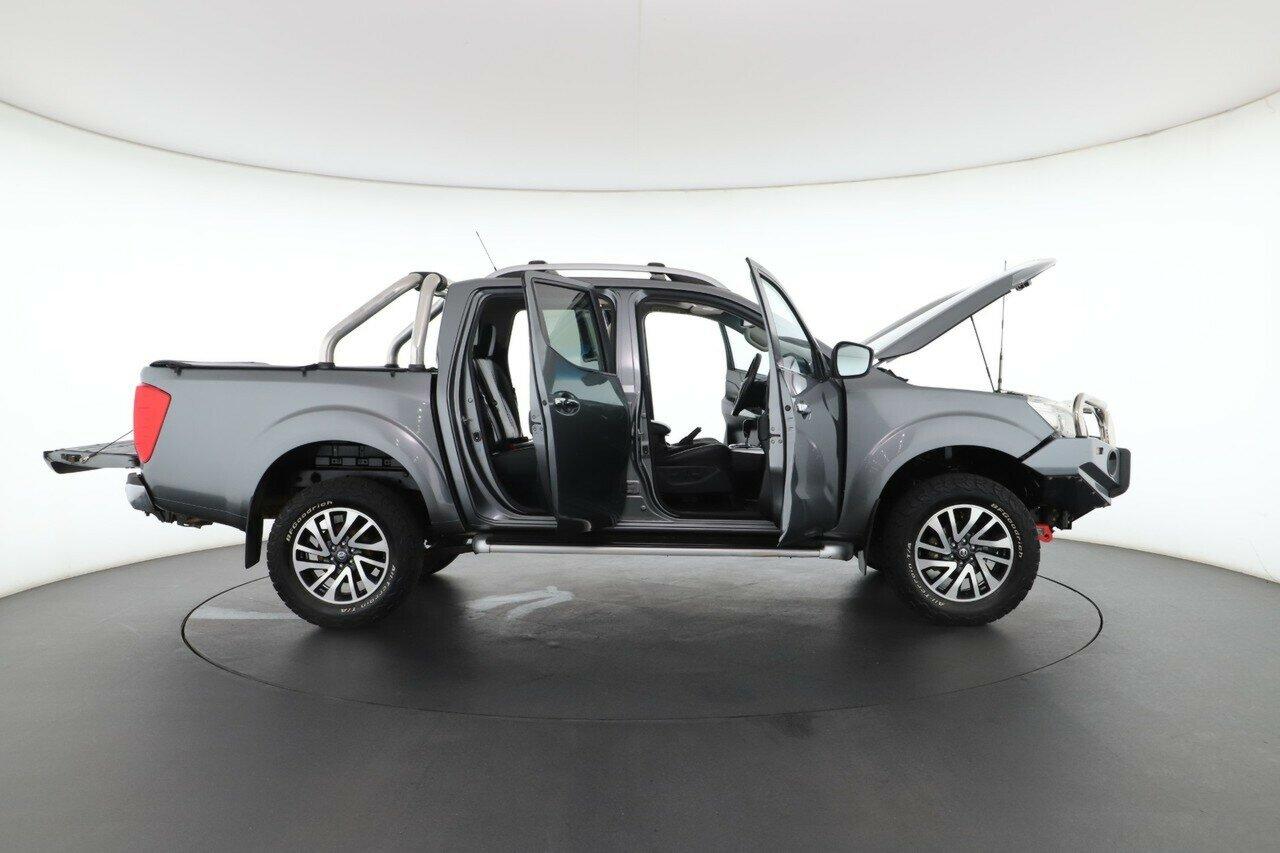 Nissan Navara image 2