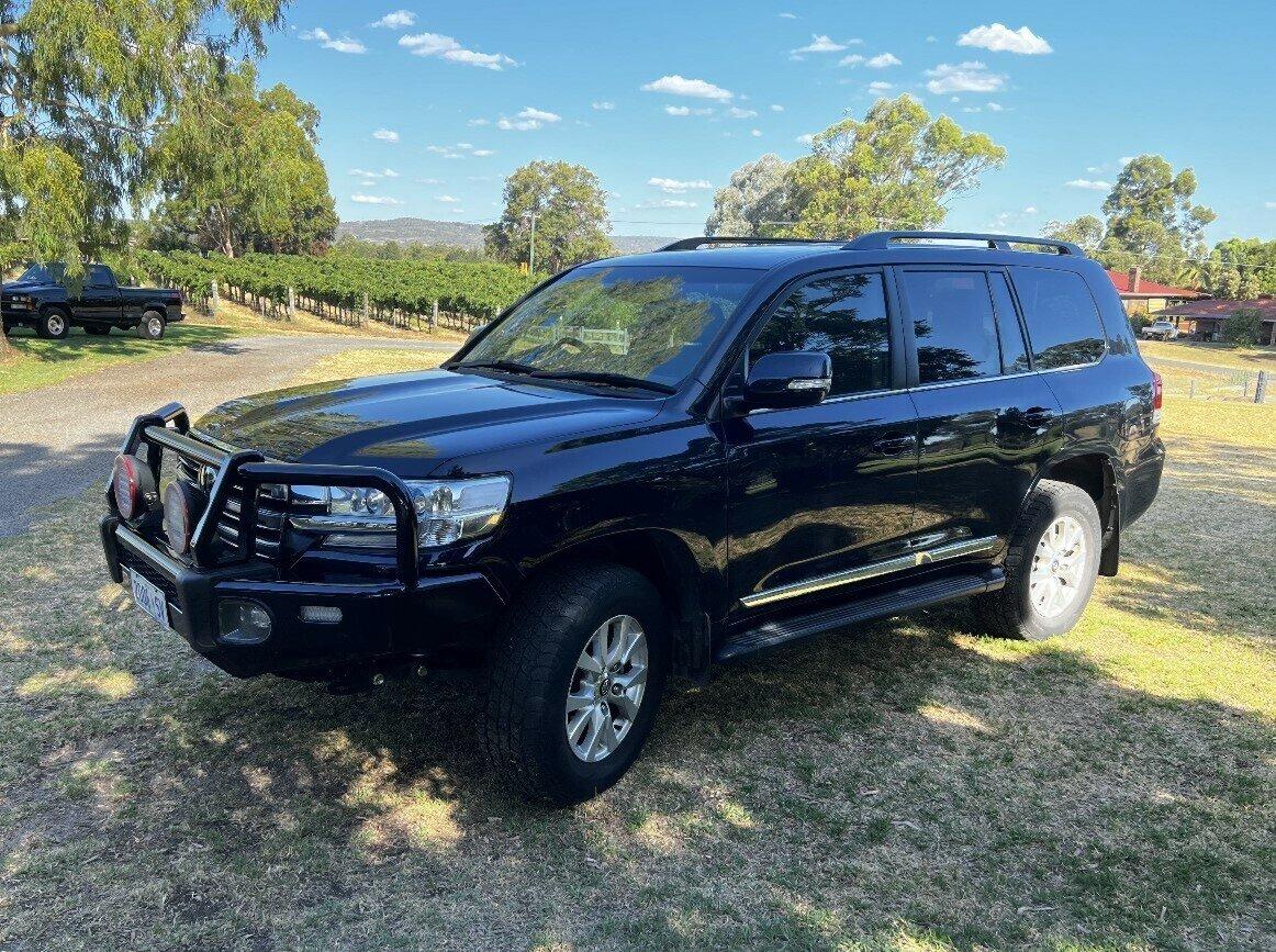 Toyota Landcruiser image 1