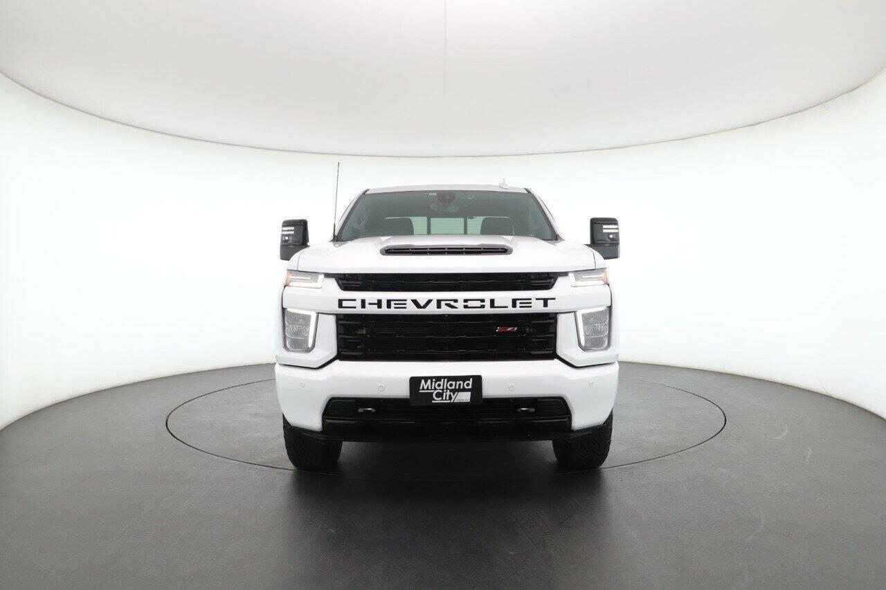 Chevrolet Silverado image 4