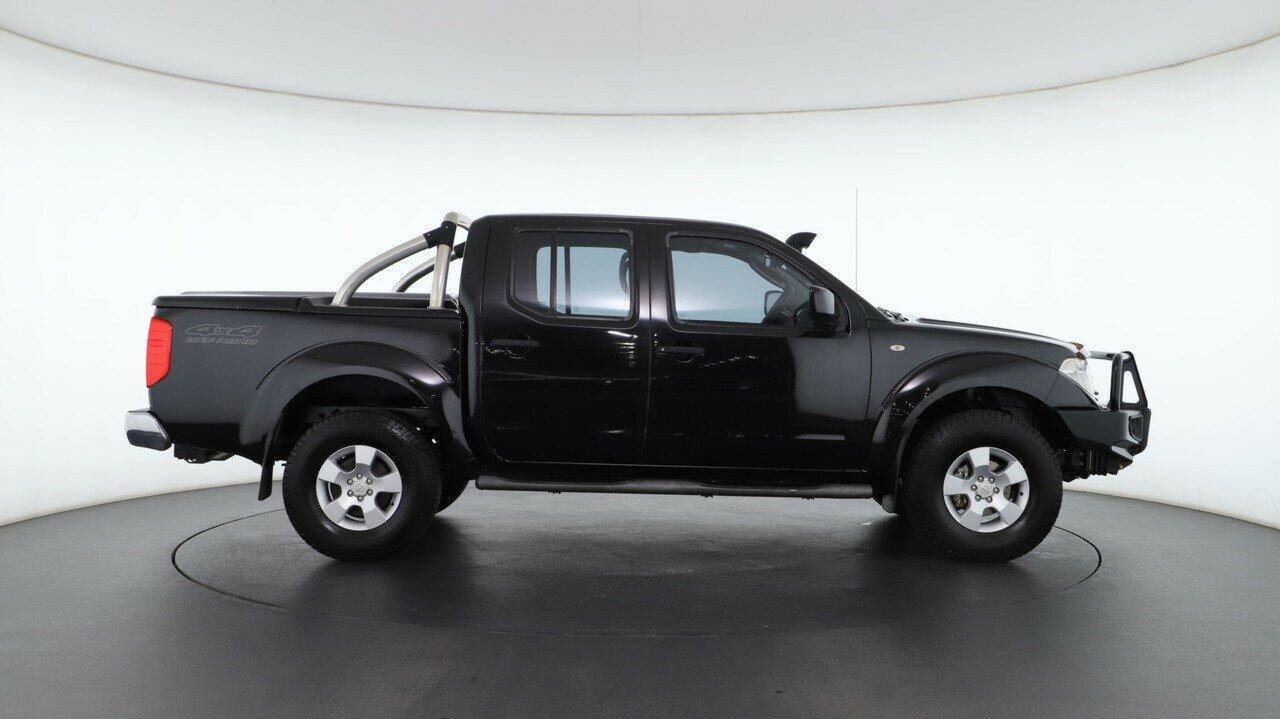 Nissan Navara image 2