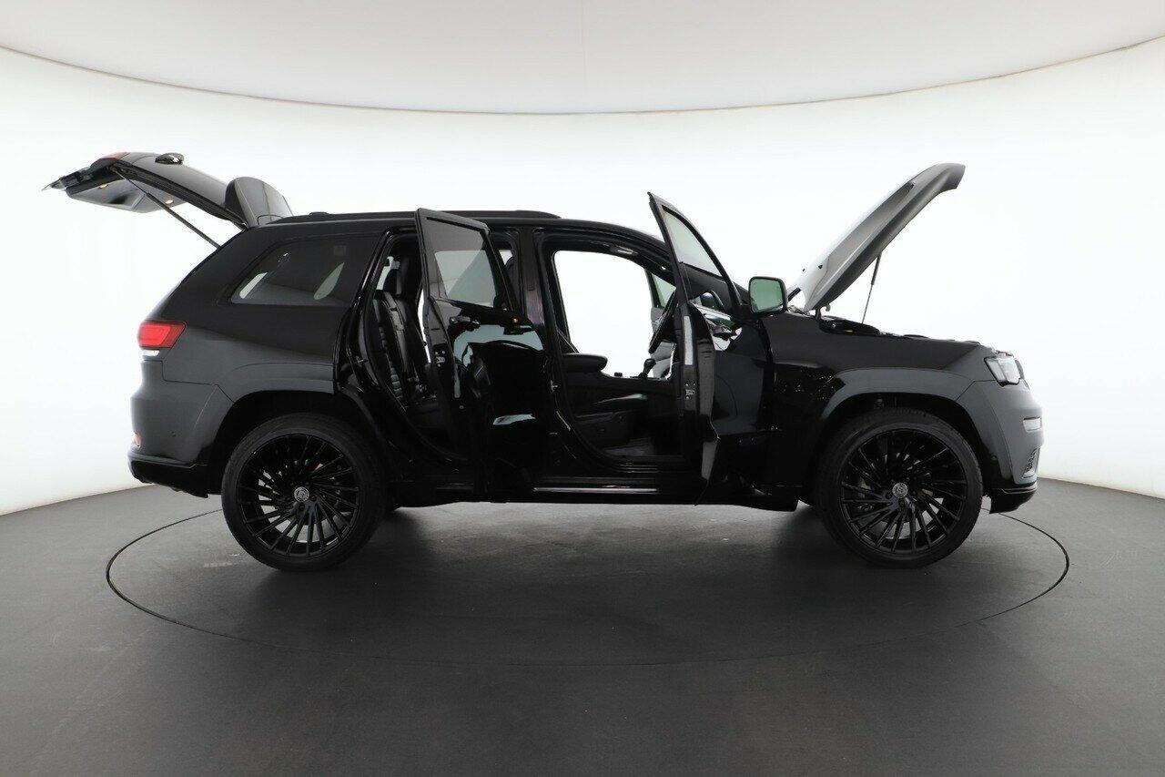 Jeep Grand Cherokee image 2
