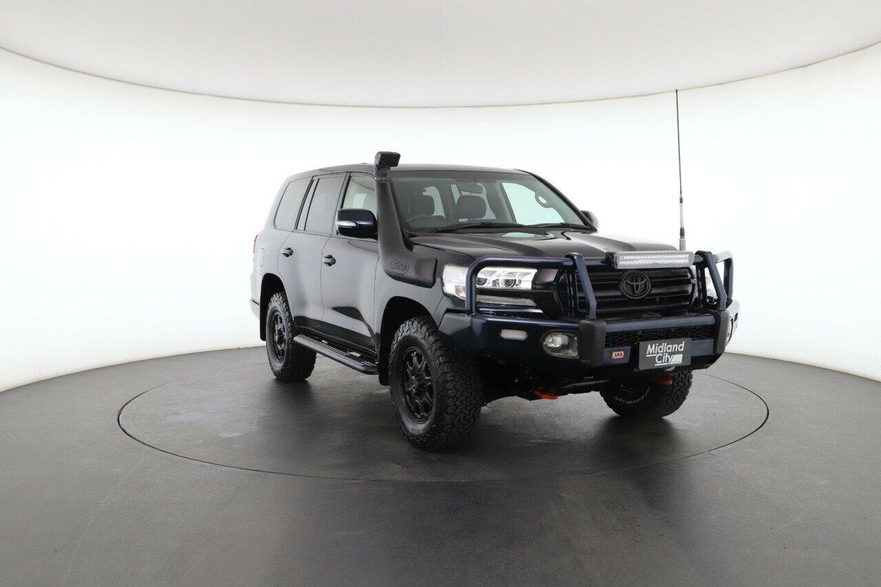 Toyota Landcruiser image 3