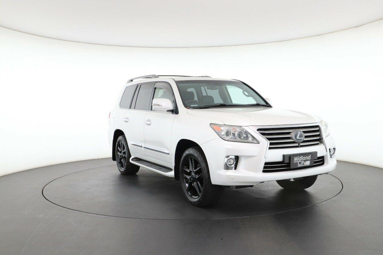 Lexus Lx image 3