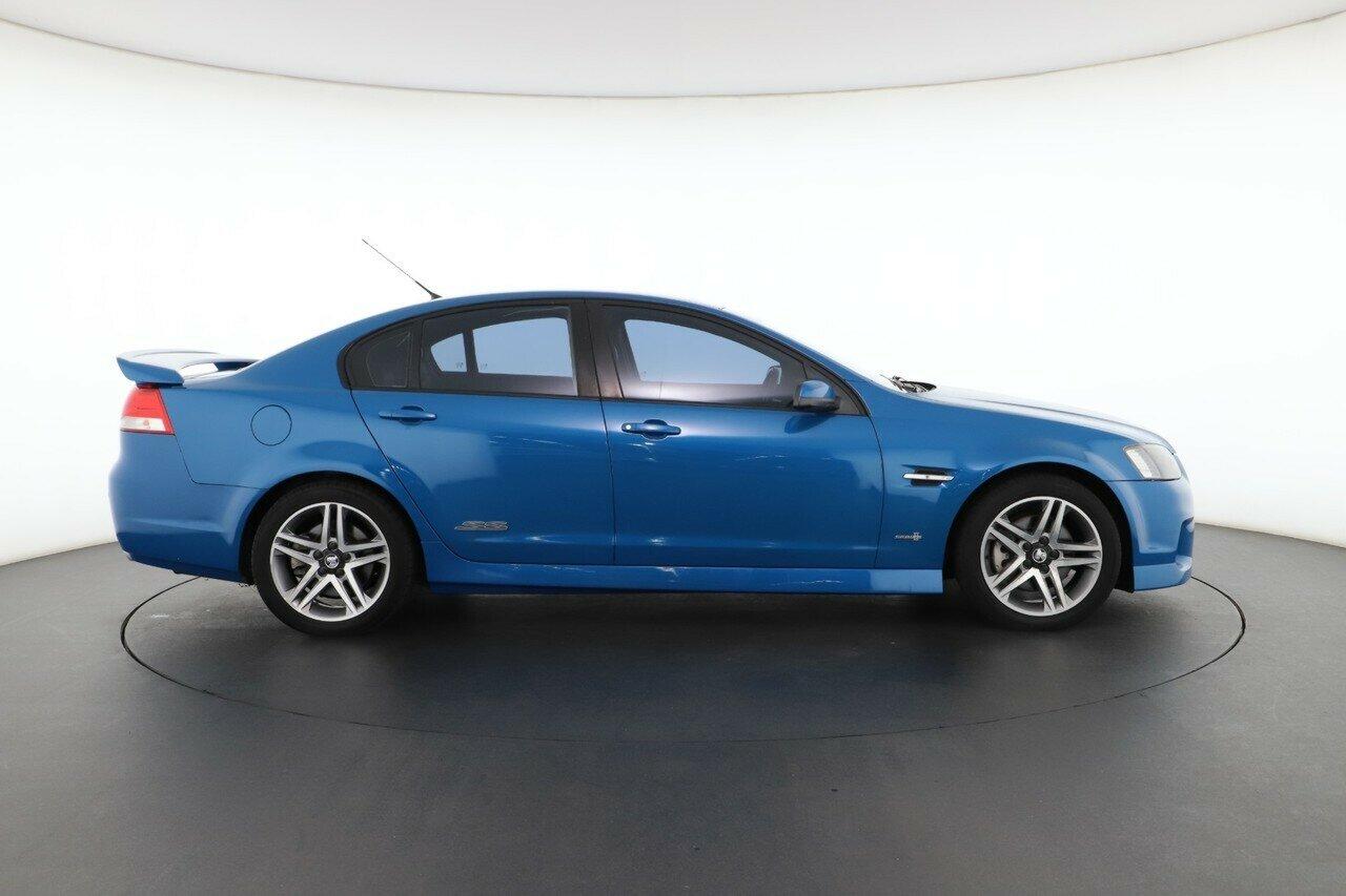 Holden Commodore image 3