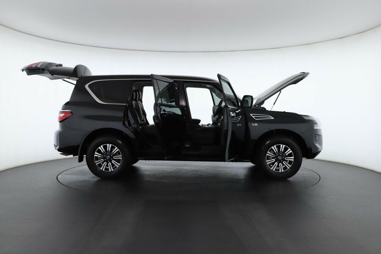 Nissan Patrol image 2