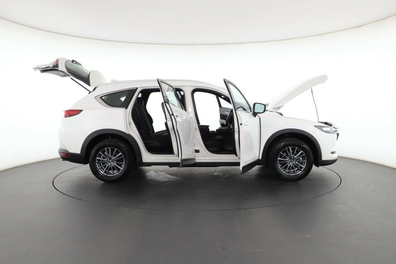 Mazda Cx-8 image 2