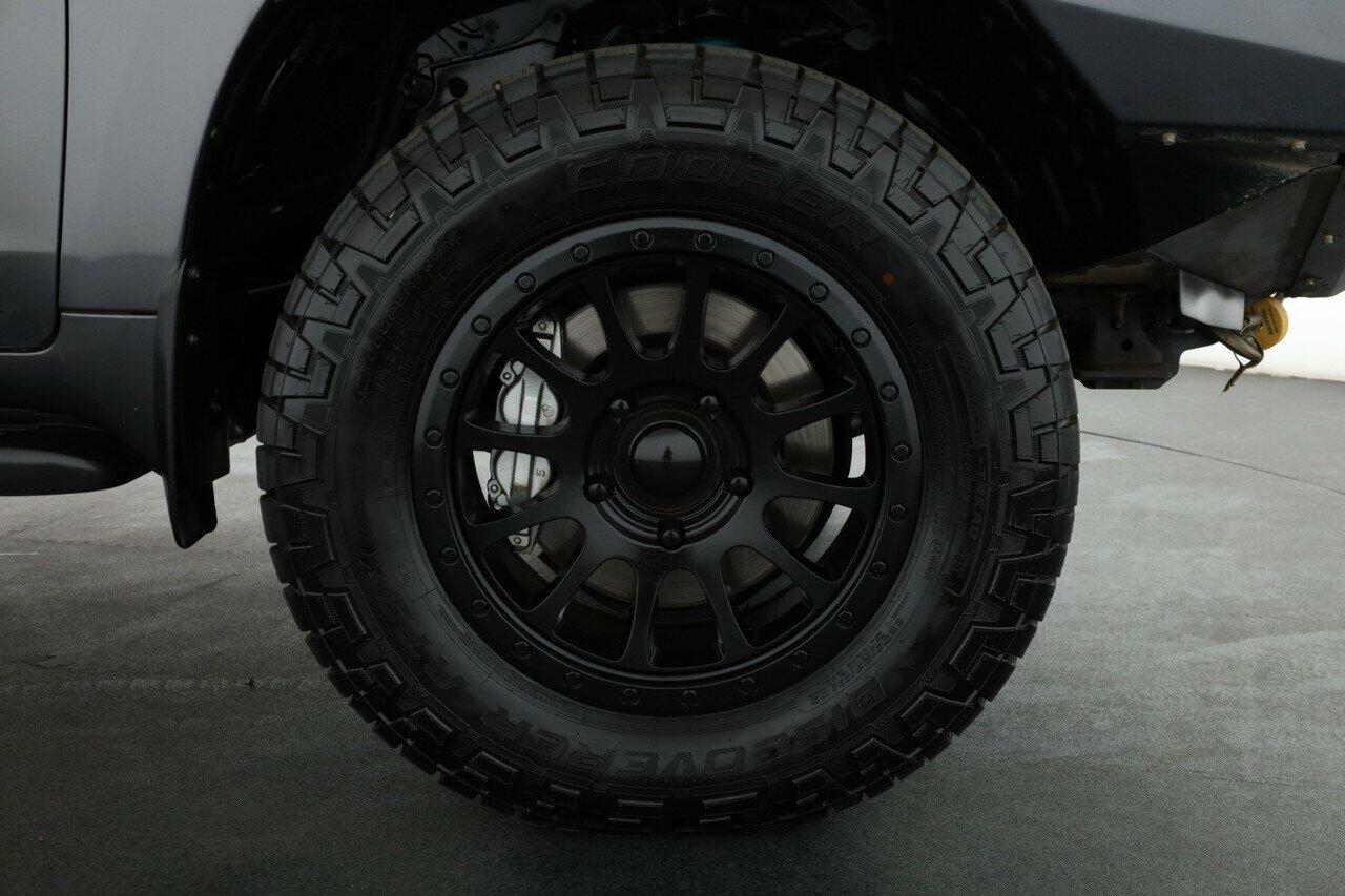 Toyota Landcruiser image 3